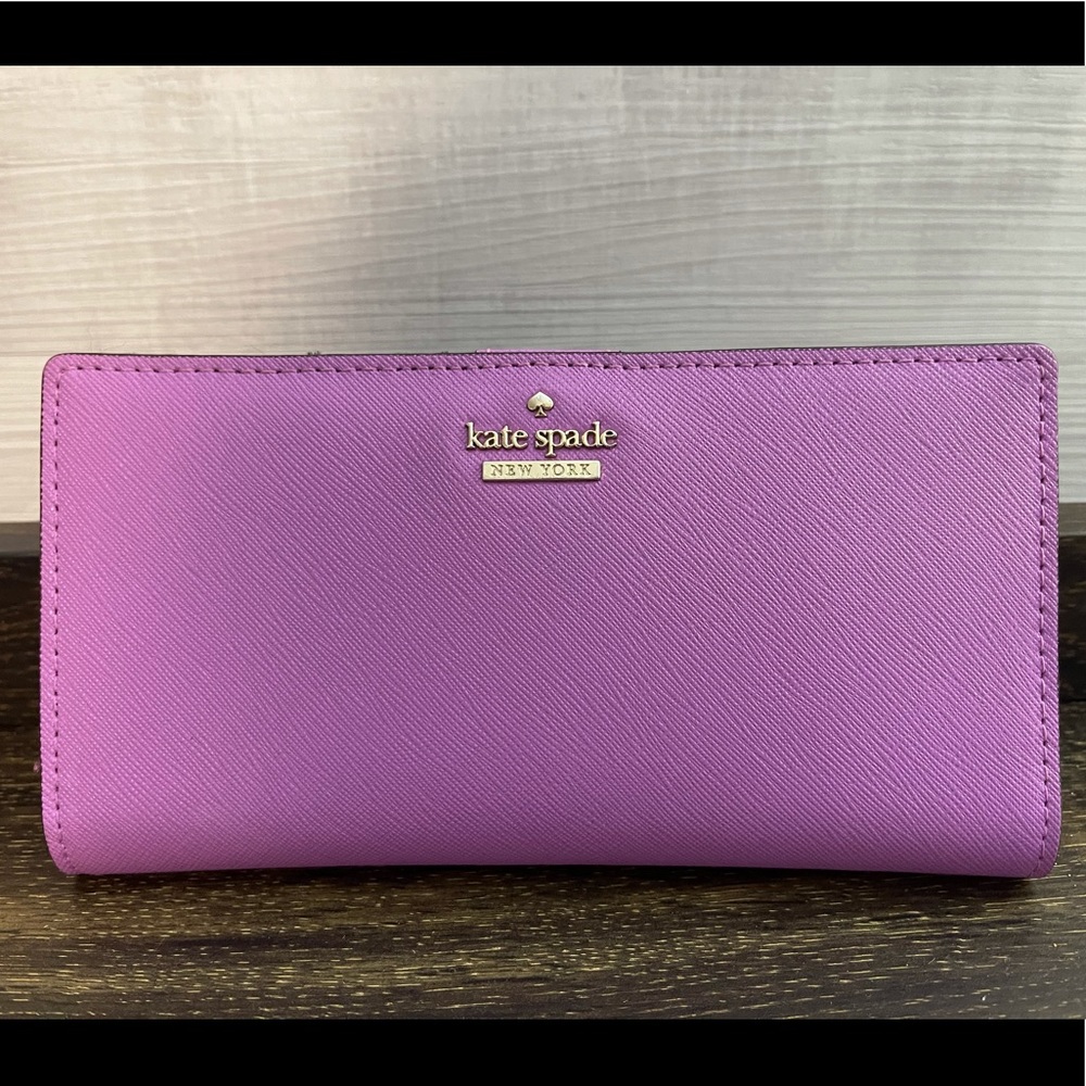 Kate Spade Spencer Slim Bifold Wallet EUC